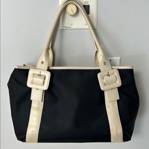 MAXX NewYorkElegant Black and Cream Tote Bag